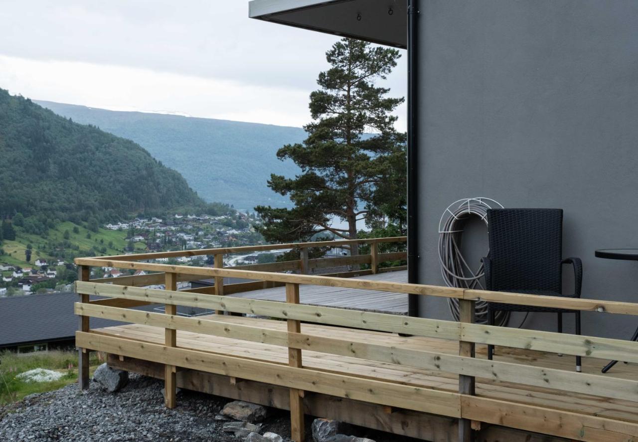 Stryn Stor Og Moderne Leilighet Экстерьер фото